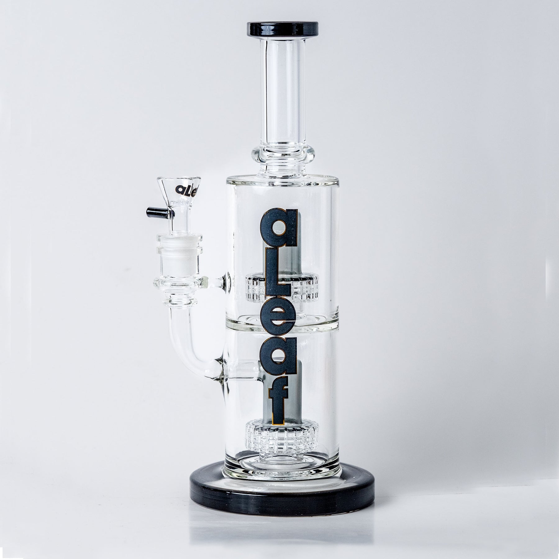 Front view of black aleaf bong